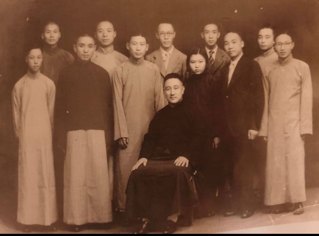 Ma Yueliang (馬岳樑 / Mǎ Yuèliáng) et ses élèves